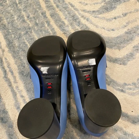 HALMANERA BLUE ONLY ROUND HEEL PUMPS WITH GREY HEELS SIze 7.5